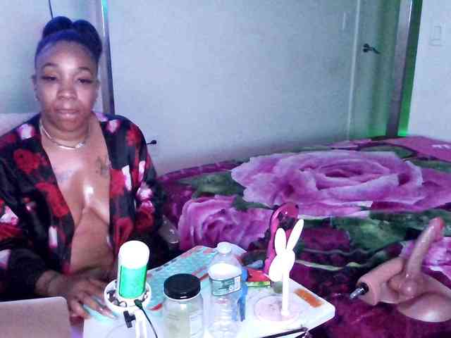 Tinasnoww69 webcam