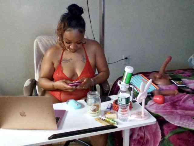 Tinasnoww69 webcam