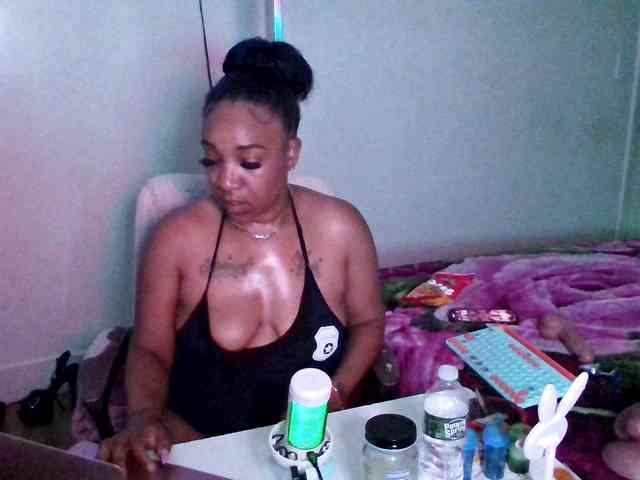 Tinasnoww69 webcam