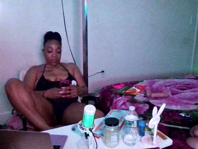Tinasnoww69 webcam