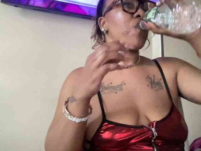 Tinasnoww69 webcam