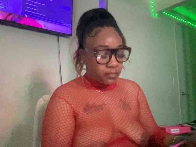 Tinasnoww69 webcam