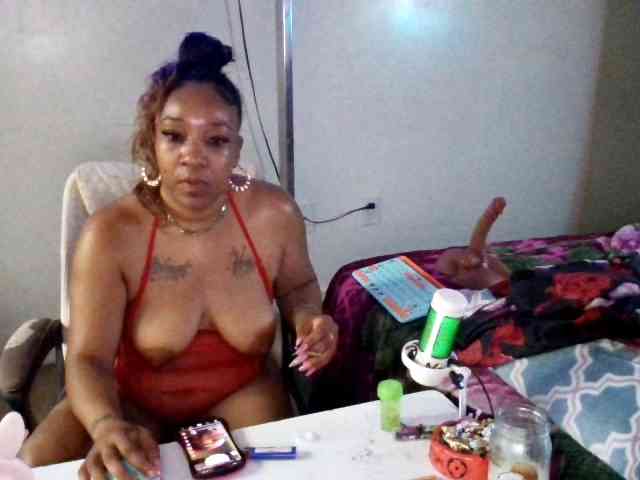 Tinasnoww69 webcam