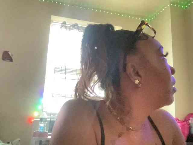 Tinasnoww69 webcam