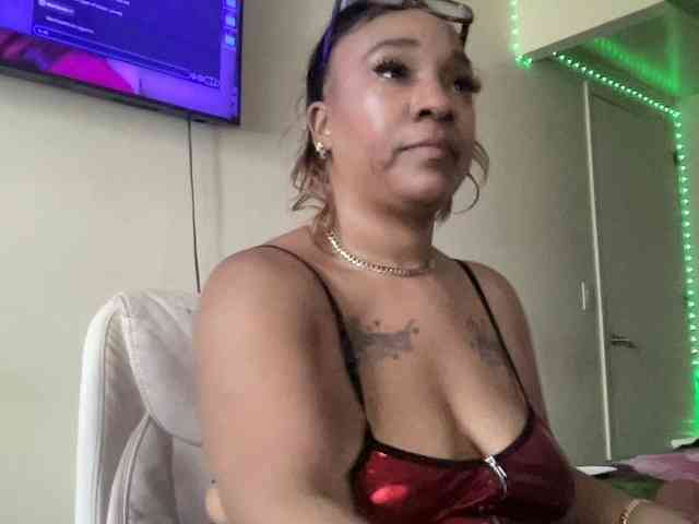 Tinasnoww69 webcam