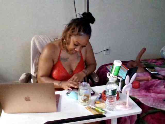 Tinasnoww69 webcam