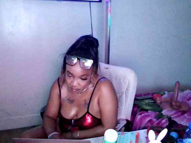 Tinasnoww69 webcam