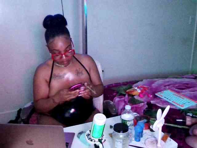 Tinasnoww69 webcam