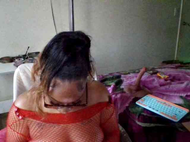 Tinasnoww69 webcam