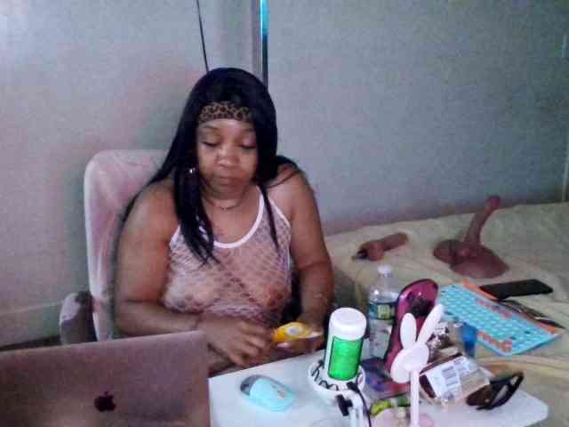 Tinasnoww69 webcam