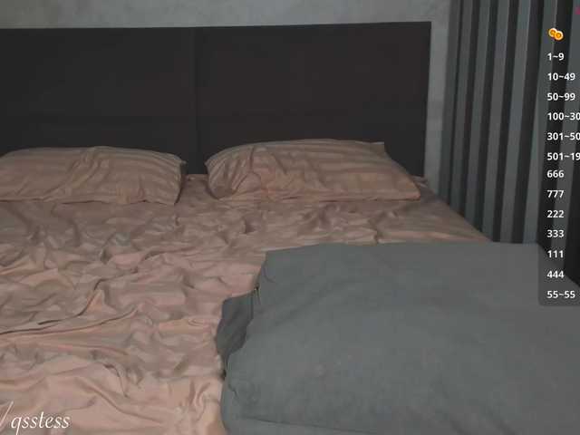 qsstess live cam on BongaCams