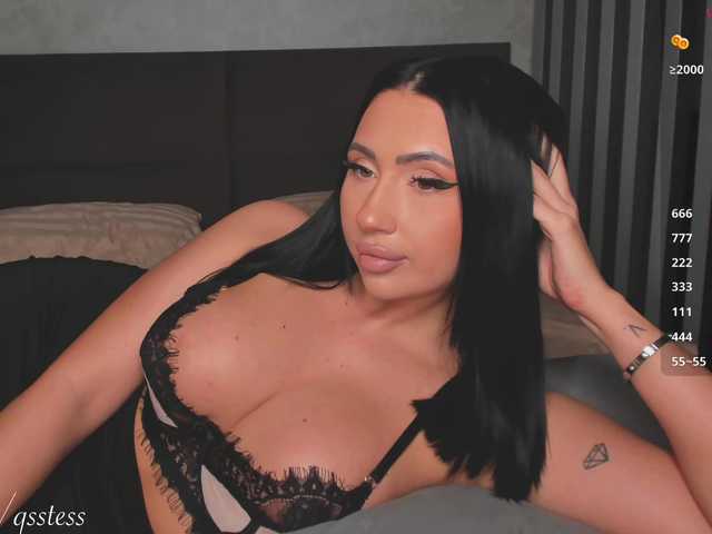 qsstess live cam on BongaCams