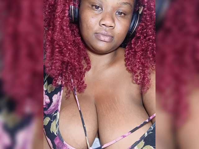 Hanaia1 live cam on BongaCams