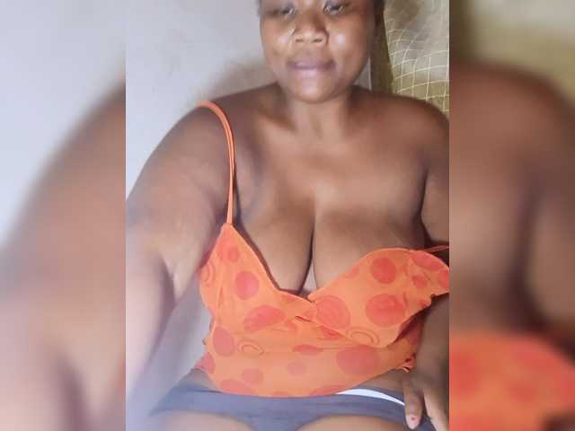 Hanaia1 live cam on BongaCams