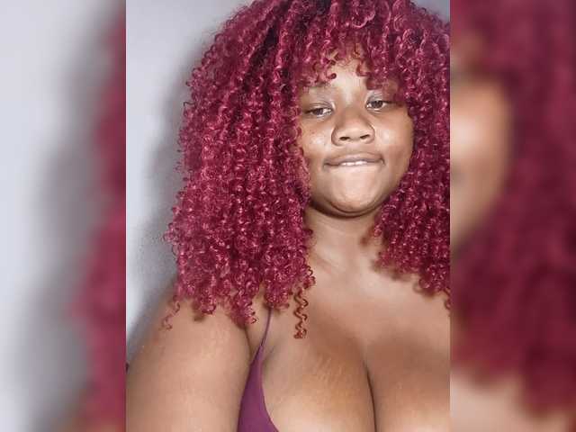 Hanaia1 live cam on BongaCams