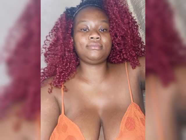 Hanaia1 live webcam show