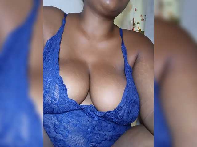 Hanaia1 live cam on BongaCams