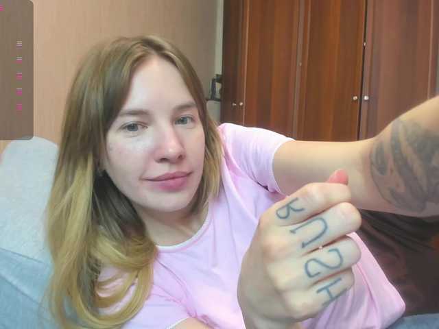 mel-collins live cam preview