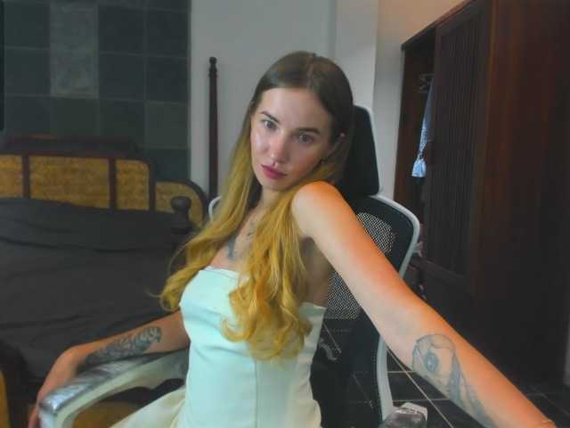 mel-collins live cam on BongaCams