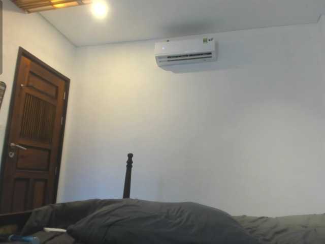 mel-collinshorny on cam