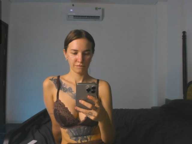 mel-collins live cam on BongaCams