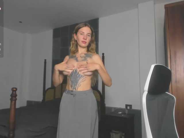 Mel-collins live cam