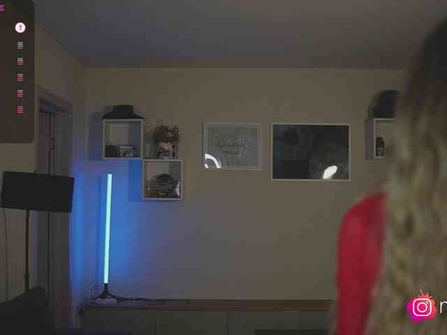 mel-collins webcam