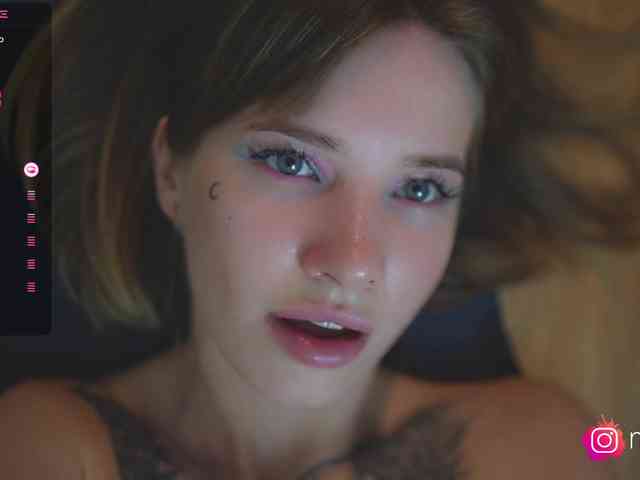 mel-collins webcam