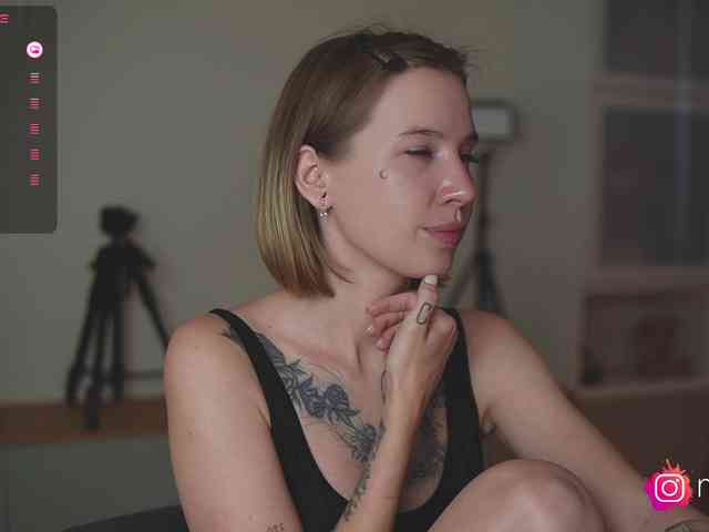 mel-collins webcam