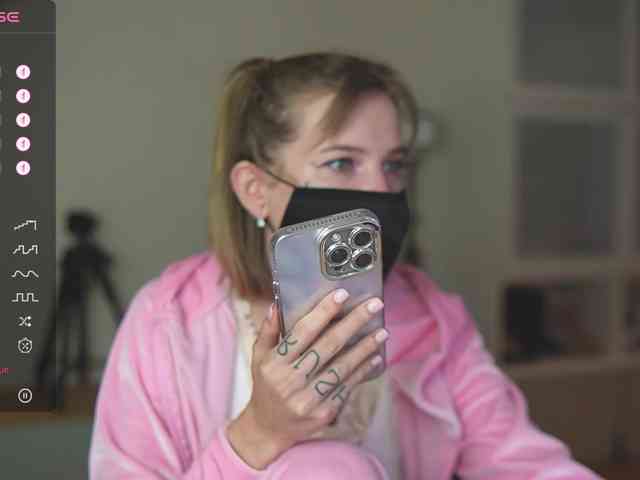 mel-collins webcam