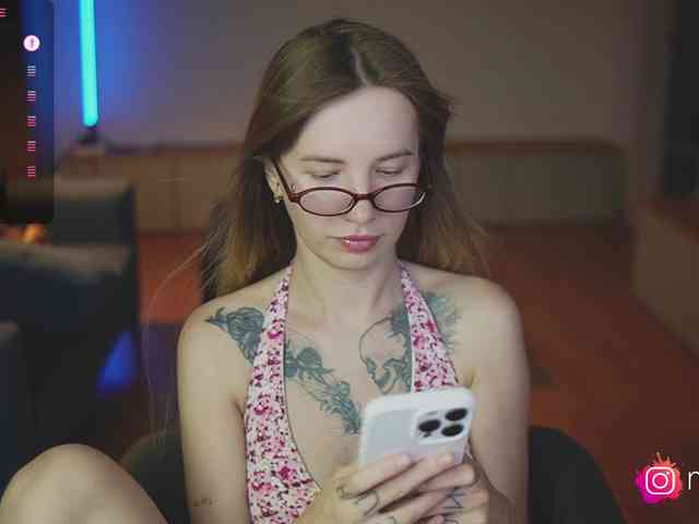mel-collins webcam