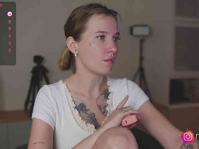 mel-collins webcam