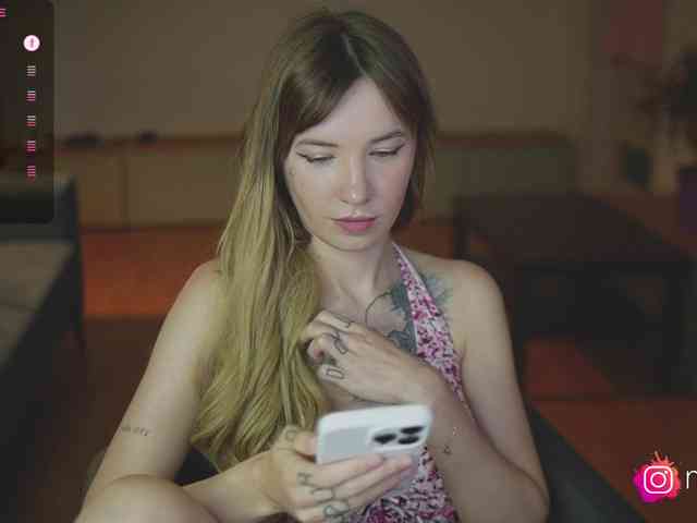 mel-collins webcam