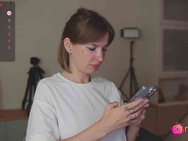 mel-collins webcam