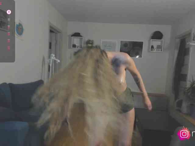 mel-collins webcam