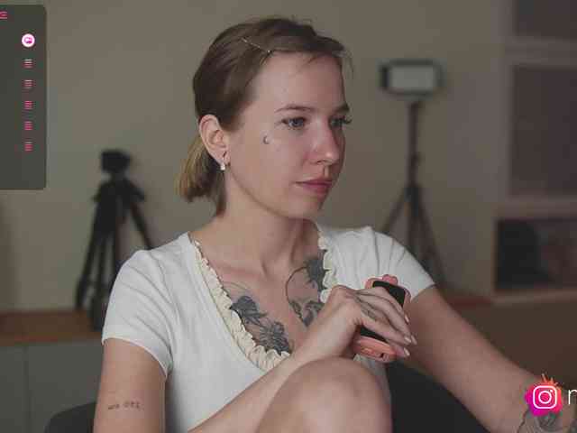 mel-collins webcam