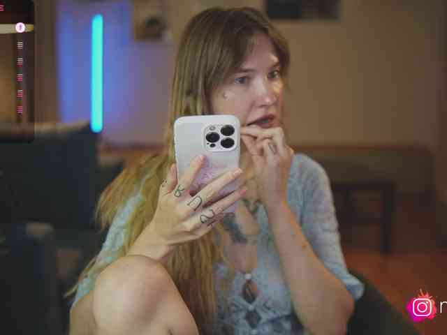 mel-collins webcam