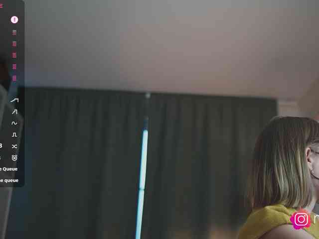 mel-collins webcam