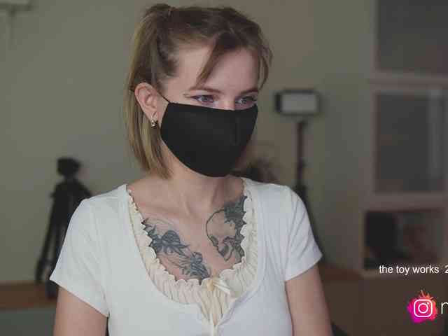 mel-collins webcam