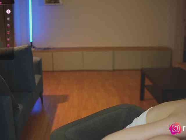 mel-collins webcam