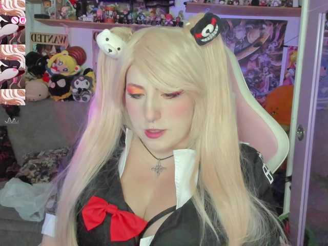 canndyy-new's BongaCams show and profile