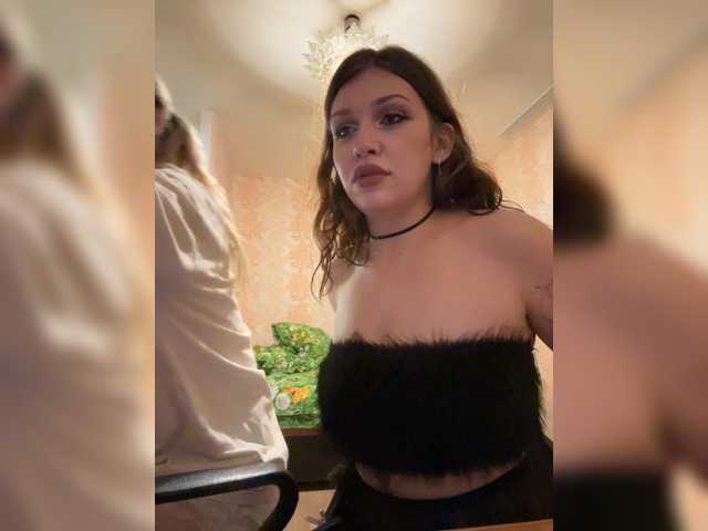 CutieMolly live cam on BongaCams