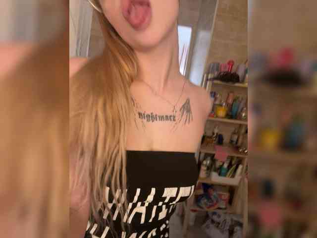 Babyblonde webcam
