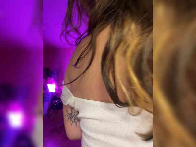 Babyblonde webcam