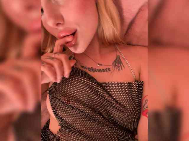 Модель: Babyblonde