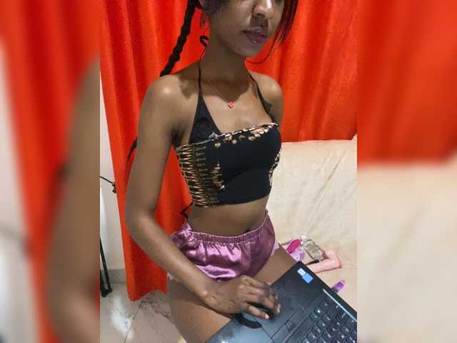 Pvalley live cam on BongaCams