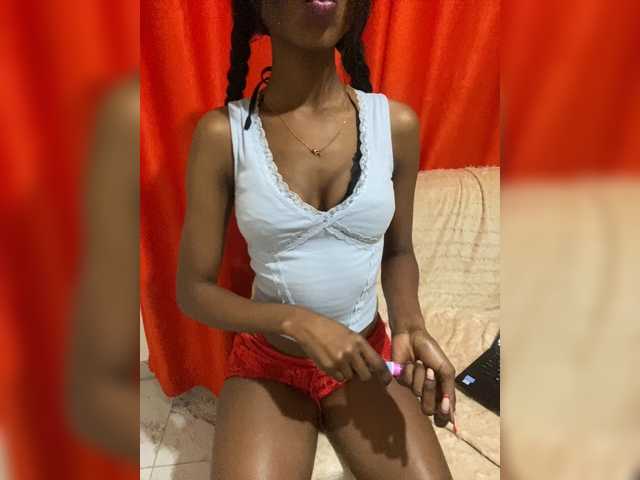 Pvalley webcam bongacams model stream image