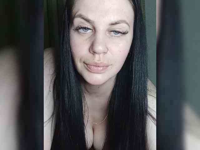 LoveMiya webcam
