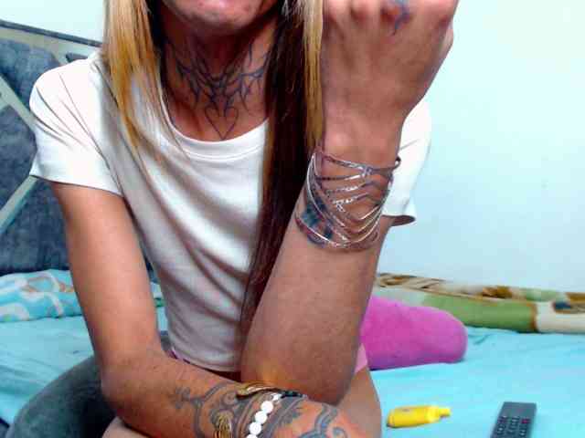 camila-horny1 Live Webcam on BongaCams