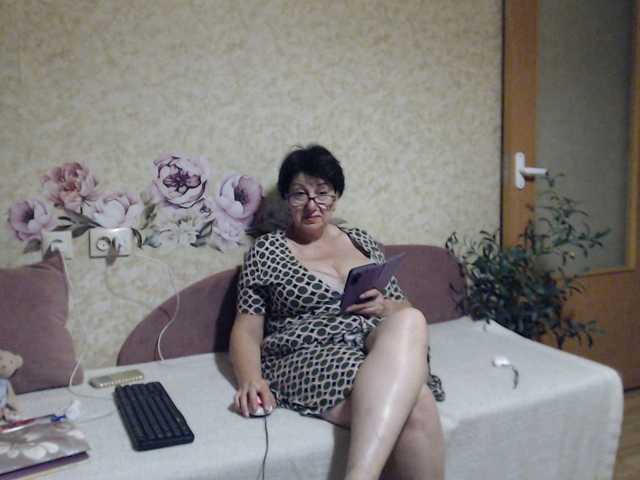 nina-ricci live sex show